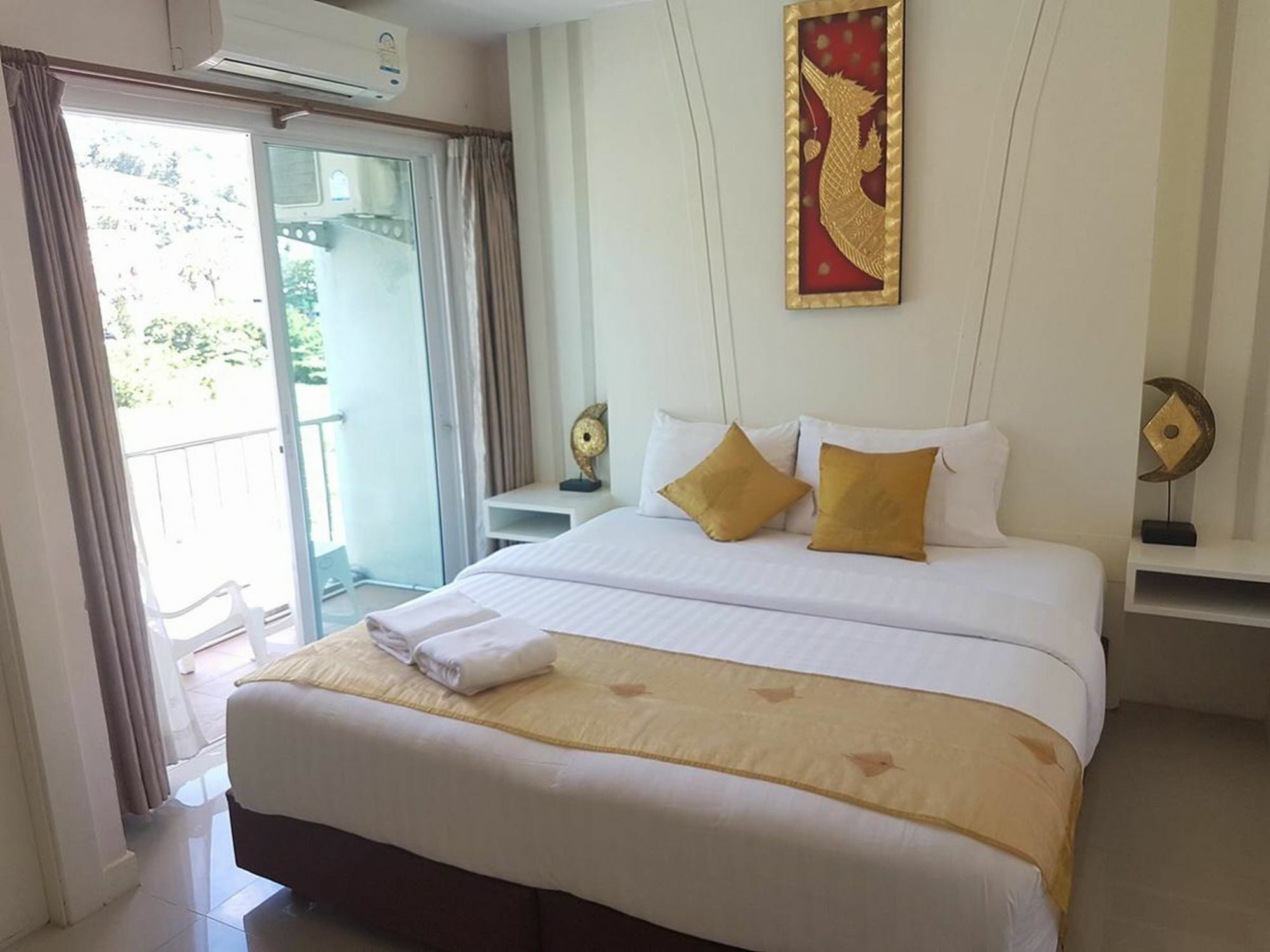 J Sweet Dream Boutique Hotel Phuket Patong Exterior photo